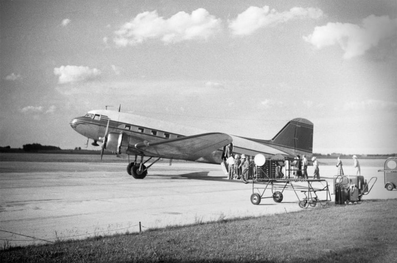 airport-baggage-handling-system-in-the-early-1900s